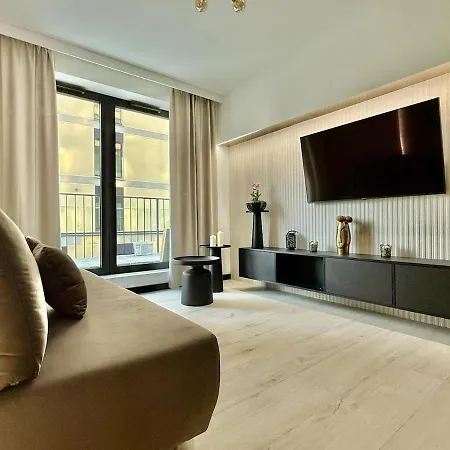 Easy Rent - Wieniawska 4 Apartment